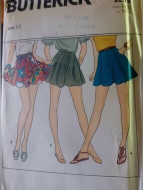 Vintage (82) Butterick Pattern Of Women’s Pleated  Shorts That Resembles Skirts.